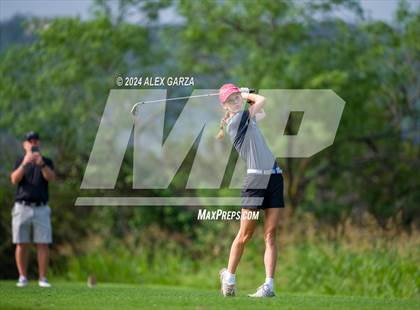 Thumbnail 2 in UIL 1A Girls Golf Finals photogallery.