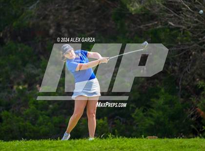 Thumbnail 1 in UIL 1A Girls Golf Finals photogallery.