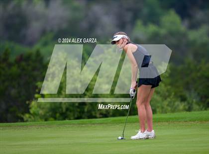 Thumbnail 2 in UIL 1A Girls Golf Finals photogallery.