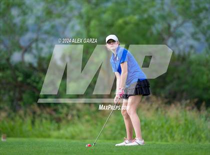 Thumbnail 3 in UIL 1A Girls Golf Finals photogallery.