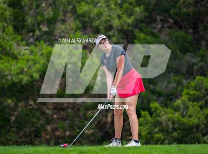 Thumbnail 2 in UIL 1A Girls Golf Finals photogallery.