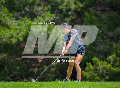 Thumbnail 1 in UIL 1A Girls Golf Finals photogallery.
