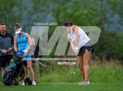 Thumbnail 2 in UIL 1A Girls Golf Finals photogallery.