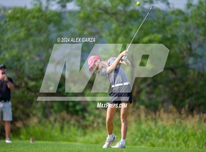 Thumbnail 1 in UIL 1A Girls Golf Finals photogallery.
