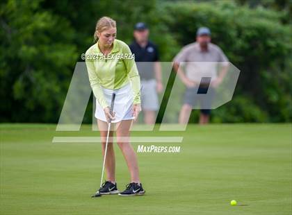 Thumbnail 3 in UIL 1A Girls Golf Finals photogallery.