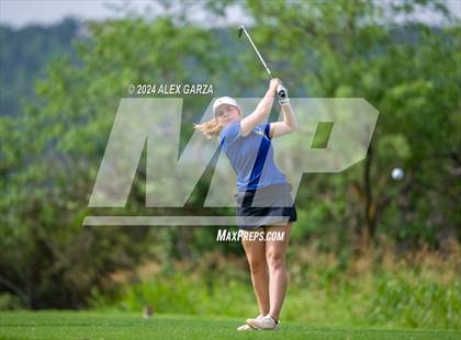Thumbnail 2 in UIL 1A Girls Golf Finals photogallery.