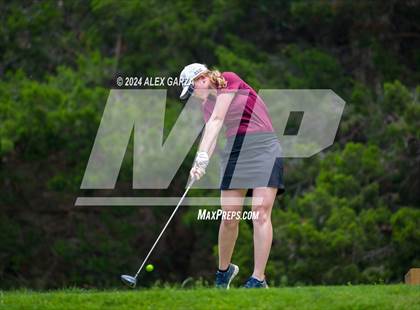 Thumbnail 3 in UIL 1A Girls Golf Finals photogallery.