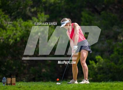 Thumbnail 1 in UIL 1A Girls Golf Finals photogallery.