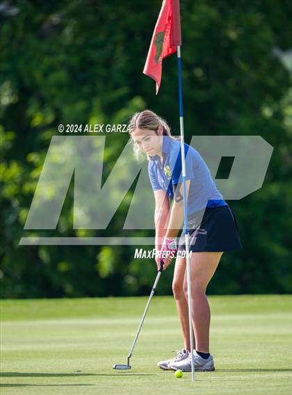 Thumbnail 3 in UIL 1A Girls Golf Finals photogallery.