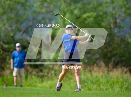 Thumbnail 1 in UIL 1A Girls Golf Finals photogallery.