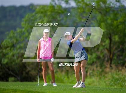Thumbnail 2 in UIL 1A Girls Golf Finals photogallery.
