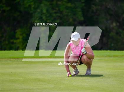 Thumbnail 1 in UIL 1A Girls Golf Finals photogallery.