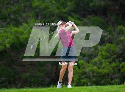 Thumbnail 1 in UIL 1A Girls Golf Finals photogallery.