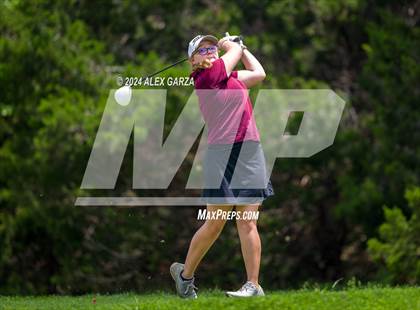 Thumbnail 1 in UIL 1A Girls Golf Finals photogallery.