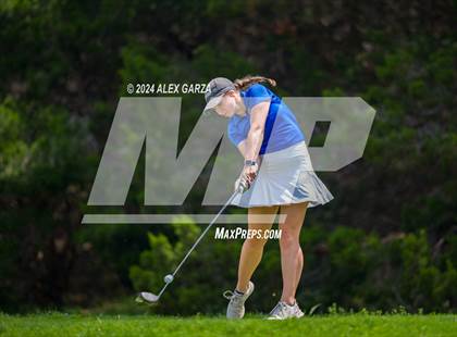 Thumbnail 1 in UIL 1A Girls Golf Finals photogallery.