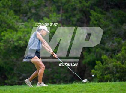Thumbnail 3 in UIL 1A Girls Golf Finals photogallery.