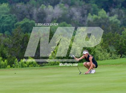 Thumbnail 1 in UIL 1A Girls Golf Finals photogallery.