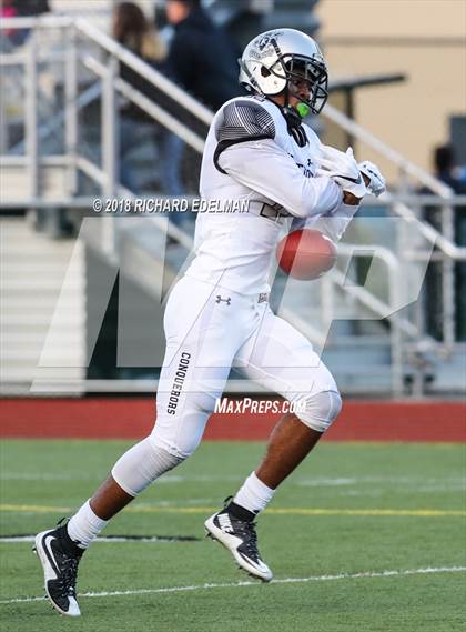 Thumbnail 2 in Kentwood vs Skyline photogallery.