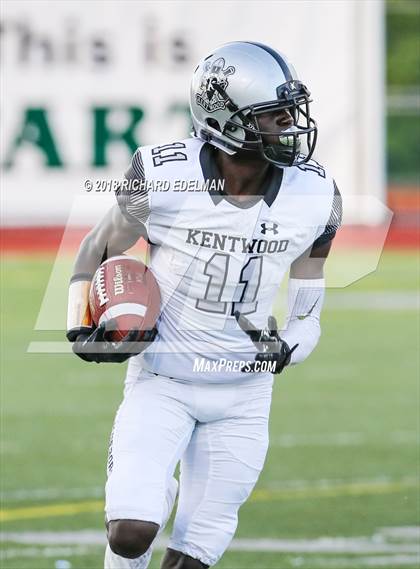 Thumbnail 3 in Kentwood vs Skyline photogallery.