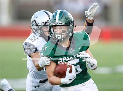 Thumbnail 3 in Kentwood vs Skyline photogallery.