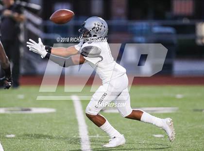Thumbnail 3 in Kentwood vs Skyline photogallery.