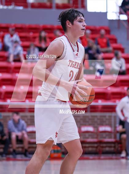 Thumbnail 2 in Paradise vs. Glen Rose photogallery.