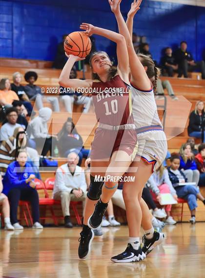 Thumbnail 3 in Dixon @ West Carteret photogallery.