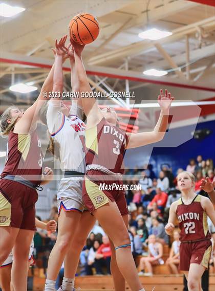 Thumbnail 2 in Dixon @ West Carteret photogallery.