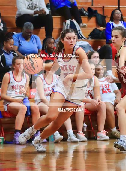 Thumbnail 3 in Dixon @ West Carteret photogallery.