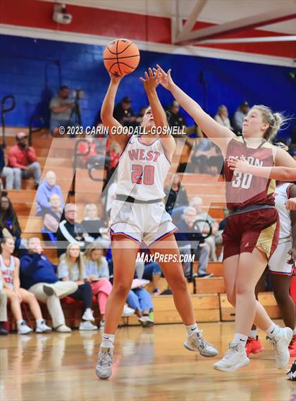 Thumbnail 2 in Dixon @ West Carteret photogallery.