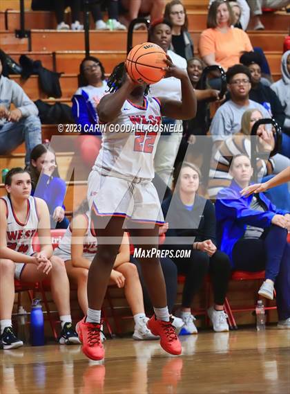 Thumbnail 3 in Dixon @ West Carteret photogallery.
