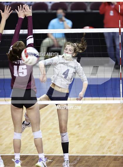 Thumbnail 3 in Palmer Ridge vs Cheyenne Mountain (CHSAA 4A Semifinal) photogallery.