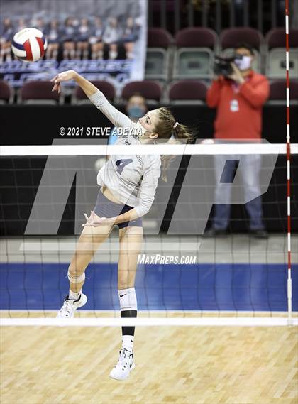 Thumbnail 2 in Palmer Ridge vs Cheyenne Mountain (CHSAA 4A Semifinal) photogallery.