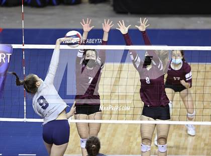 Thumbnail 1 in Palmer Ridge vs Cheyenne Mountain (CHSAA 4A Semifinal) photogallery.
