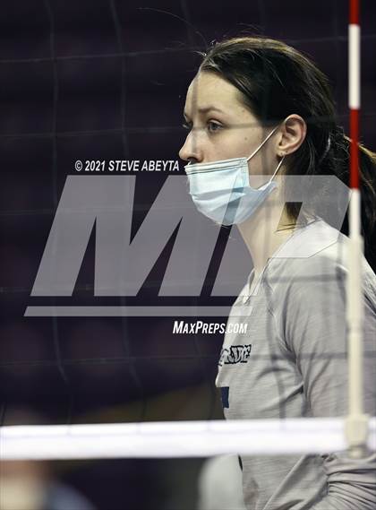 Thumbnail 1 in Palmer Ridge vs Cheyenne Mountain (CHSAA 4A Semifinal) photogallery.