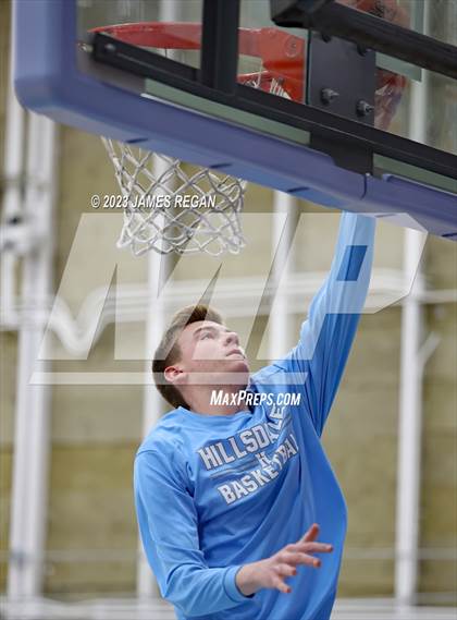 Thumbnail 1 in Carlmont @ Hillsdale photogallery.