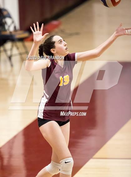 Thumbnail 1 in Royal @ Simi Valley photogallery.