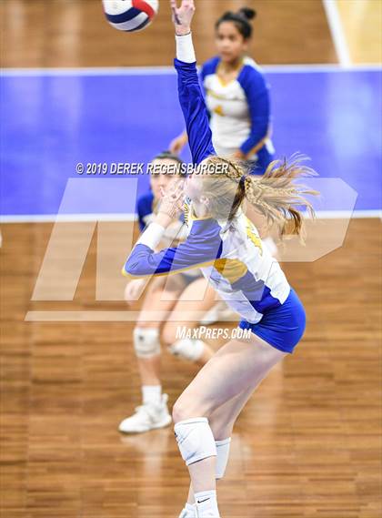 Thumbnail 2 in Rampart vs Legend (CHSAA 5A Pool Play) photogallery.