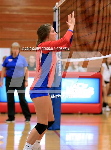 Thumbnail 3 in White Oak @ West Carteret photogallery.