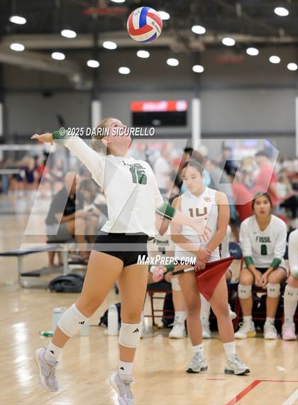 Thumbnail 1 in Sacred Heart Prep vs. Fossil Ridge (Nike Tournament of Champions – Southwest) photogallery.