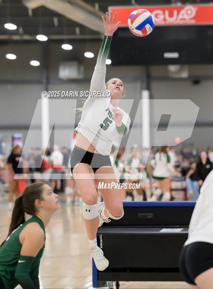 Thumbnail 3 in Sacred Heart Prep vs. Fossil Ridge (Nike Tournament of Champions – Southwest) photogallery.