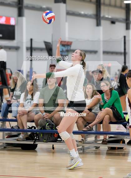 Thumbnail 1 in Sacred Heart Prep vs. Fossil Ridge (Nike Tournament of Champions – Southwest) photogallery.