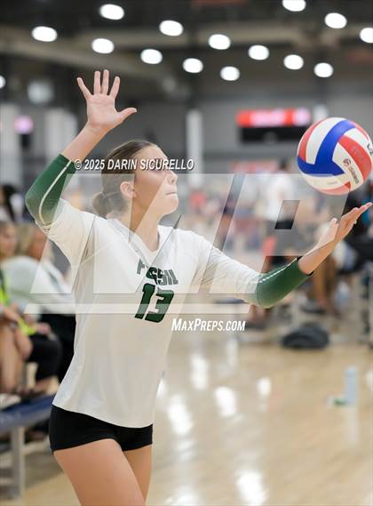 Thumbnail 2 in Sacred Heart Prep vs. Fossil Ridge (Nike Tournament of Champions – Southwest) photogallery.