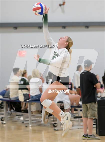 Thumbnail 3 in Sacred Heart Prep vs. Fossil Ridge (Nike Tournament of Champions – Southwest) photogallery.