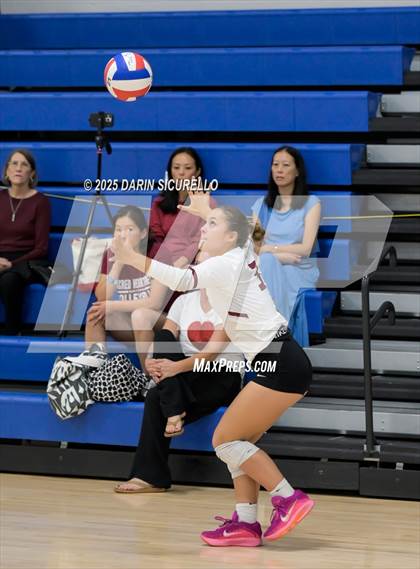 Thumbnail 3 in Sacred Heart Prep vs. Fossil Ridge (Nike Tournament of Champions – Southwest) photogallery.