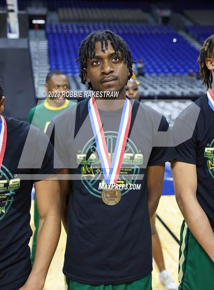 Thumbnail 2 in Lake Highlands vs. DeSoto (UIL 6A Basketball State Semifinal Medal Ceremony) photogallery.