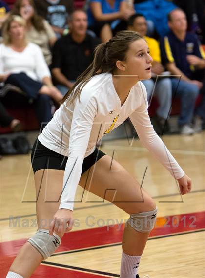 Thumbnail 2 in Archbishop Mitty vs. Bishop Manogue (Varsity Stockton Classic) photogallery.