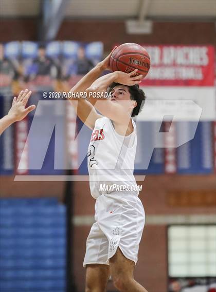 Thumbnail 3 in Selma vs. Reedley (Central Valley Showcase) photogallery.