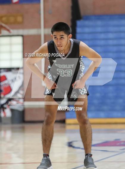Thumbnail 1 in Selma vs. Reedley (Central Valley Showcase) photogallery.
