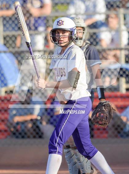 Thumbnail 2 in Sunrise Mountain vs. Cactus (AIA 4A Semifinal) photogallery.